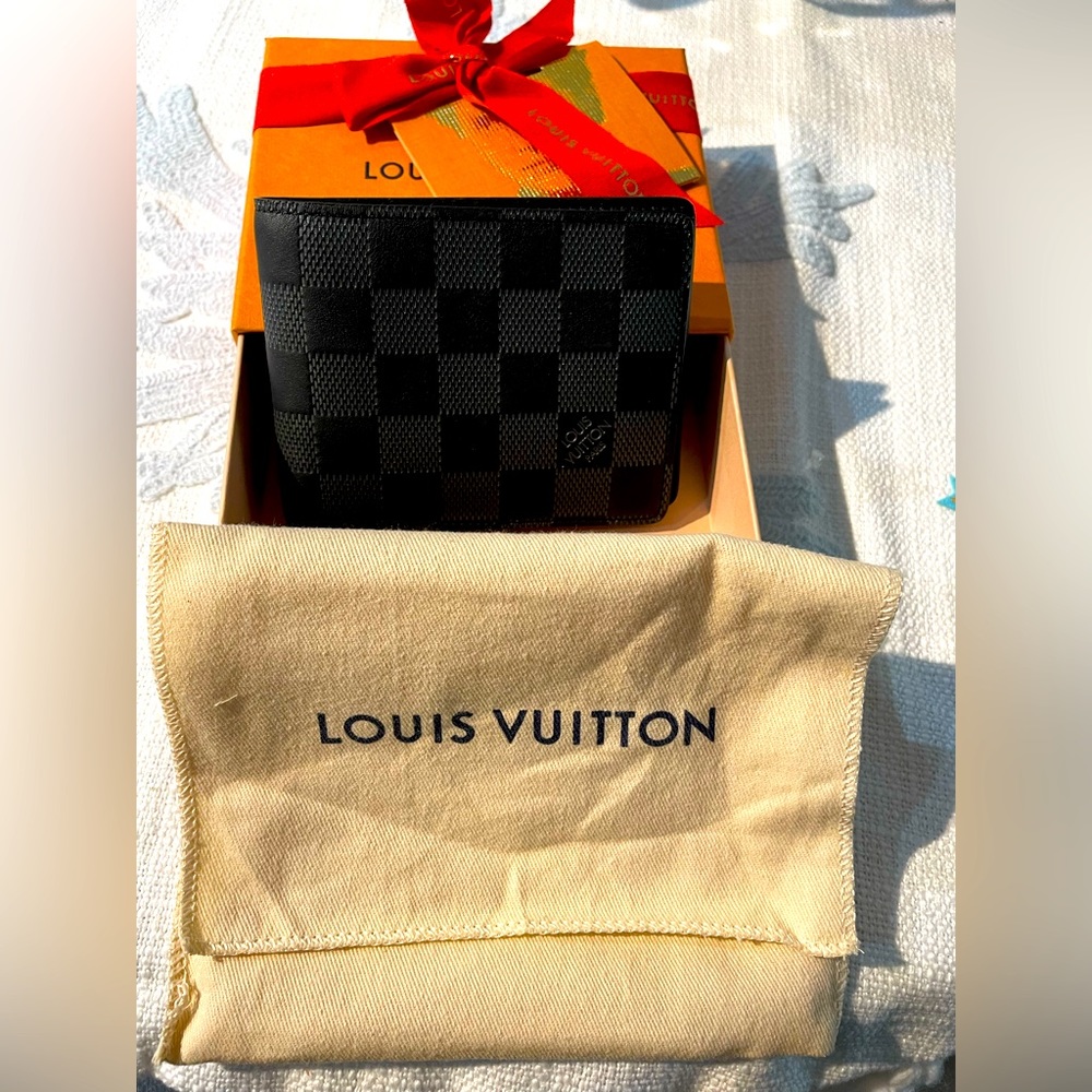 Mens Louis Vuitton Wallet